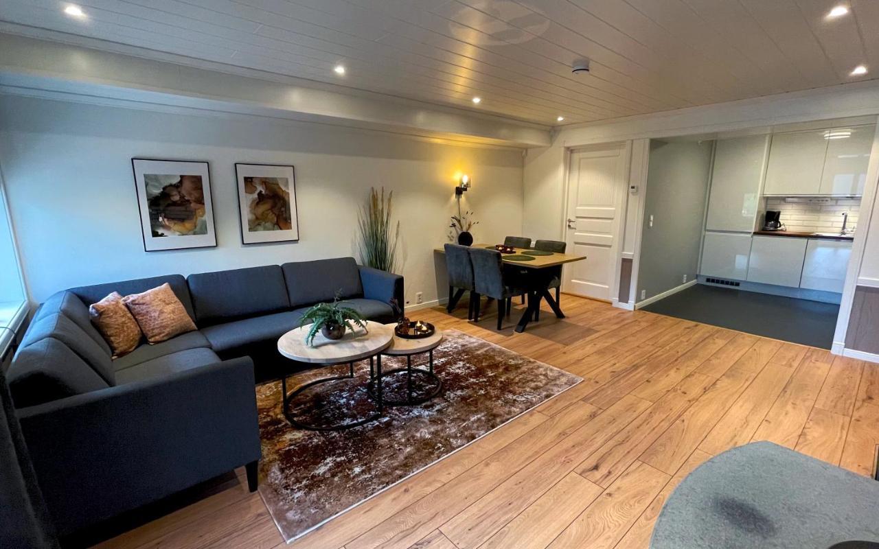 Otnes Fjordside Apartment Aurland Bagian luar foto