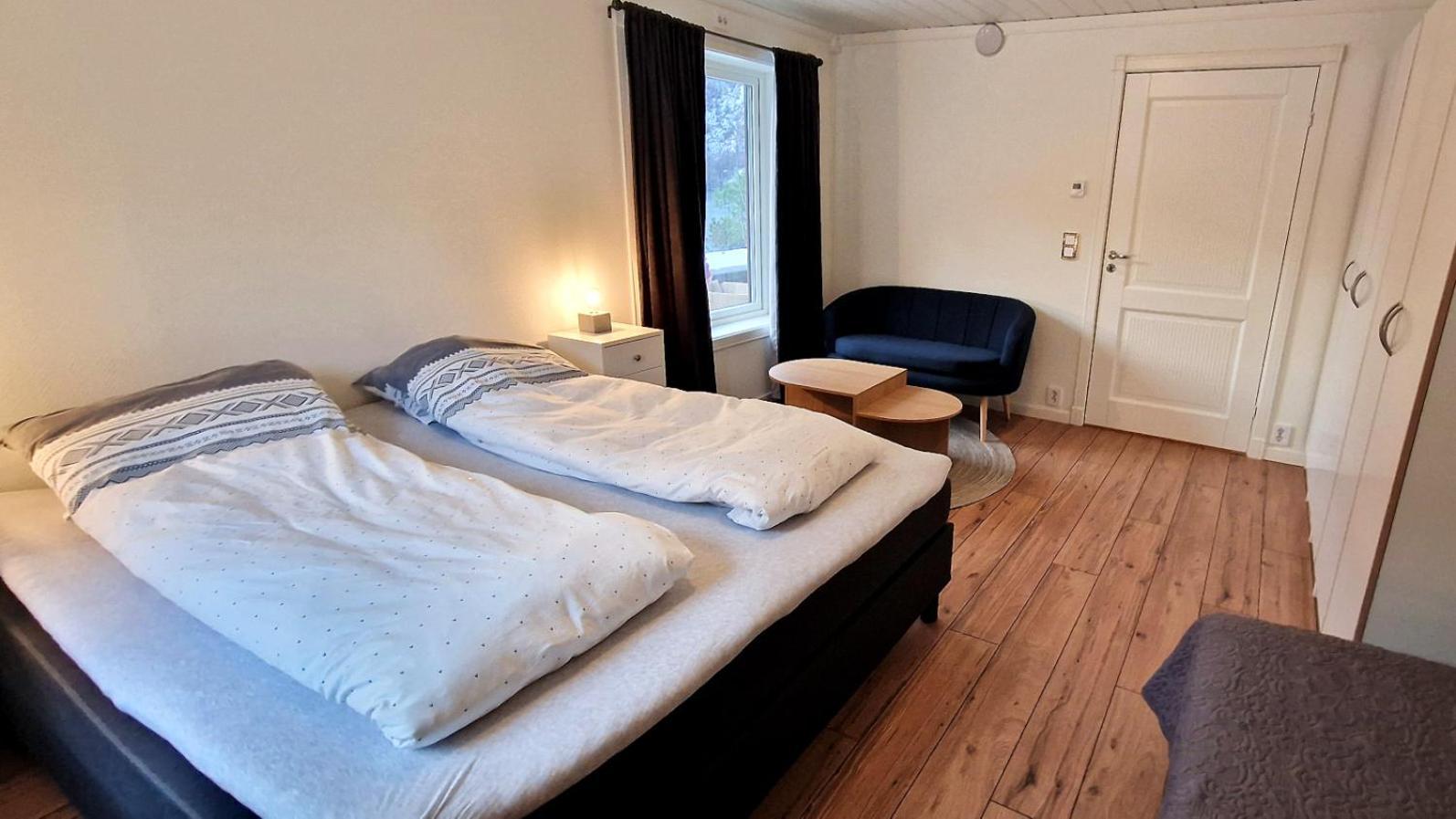 Otnes Fjordside Apartment Aurland Bagian luar foto